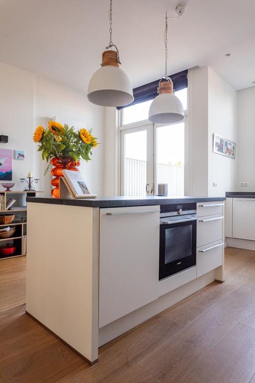 Photo 16 of Laan Copes van Cattenburch 50-B