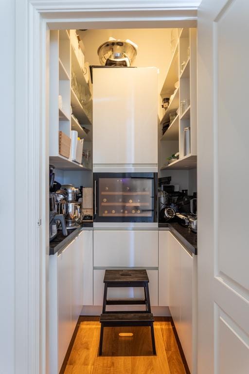 Photo 31 of Laan Copes van Cattenburch 50-B