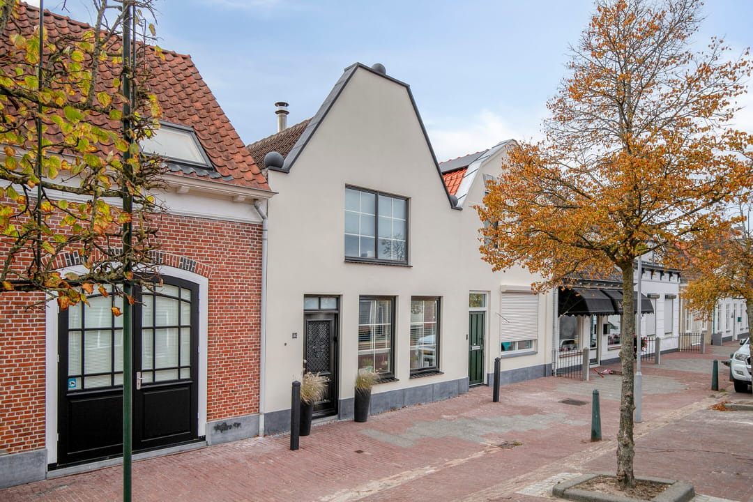 Photo 1 of Voorstraat 44