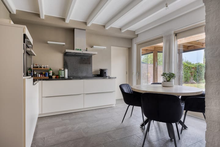 Photo 3 of Oranjestraat 40-C