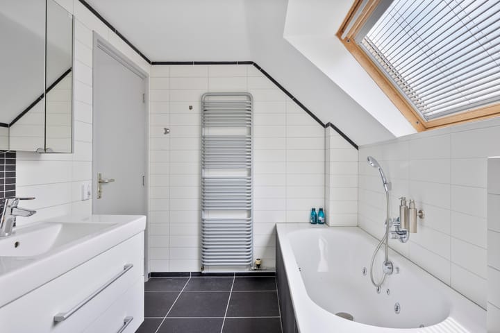 Photo 22 of Oranjestraat 40-C