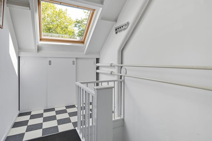 Foto 28 van Planetenbaan 154