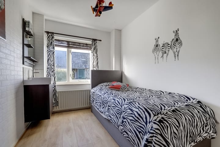 Photo 12 of Piet Heinlaan 2