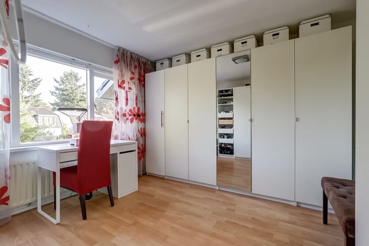 Photo 13 of Piet Heinlaan 2