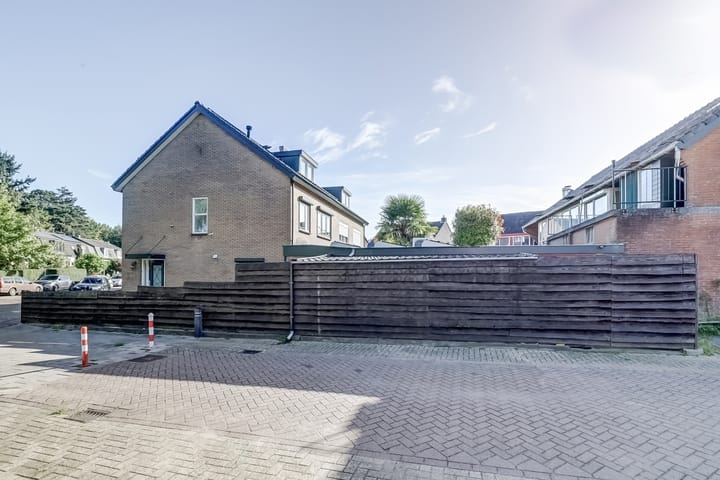 Photo 30 of Piet Heinlaan 2