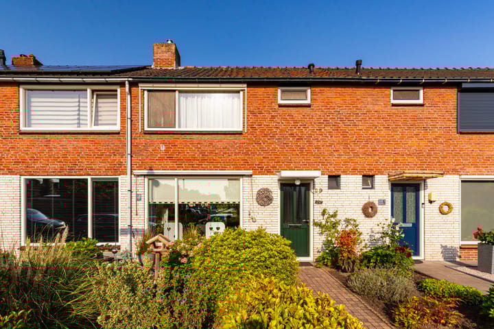 Foto 2 van J.D. van der Waalsstraat 29