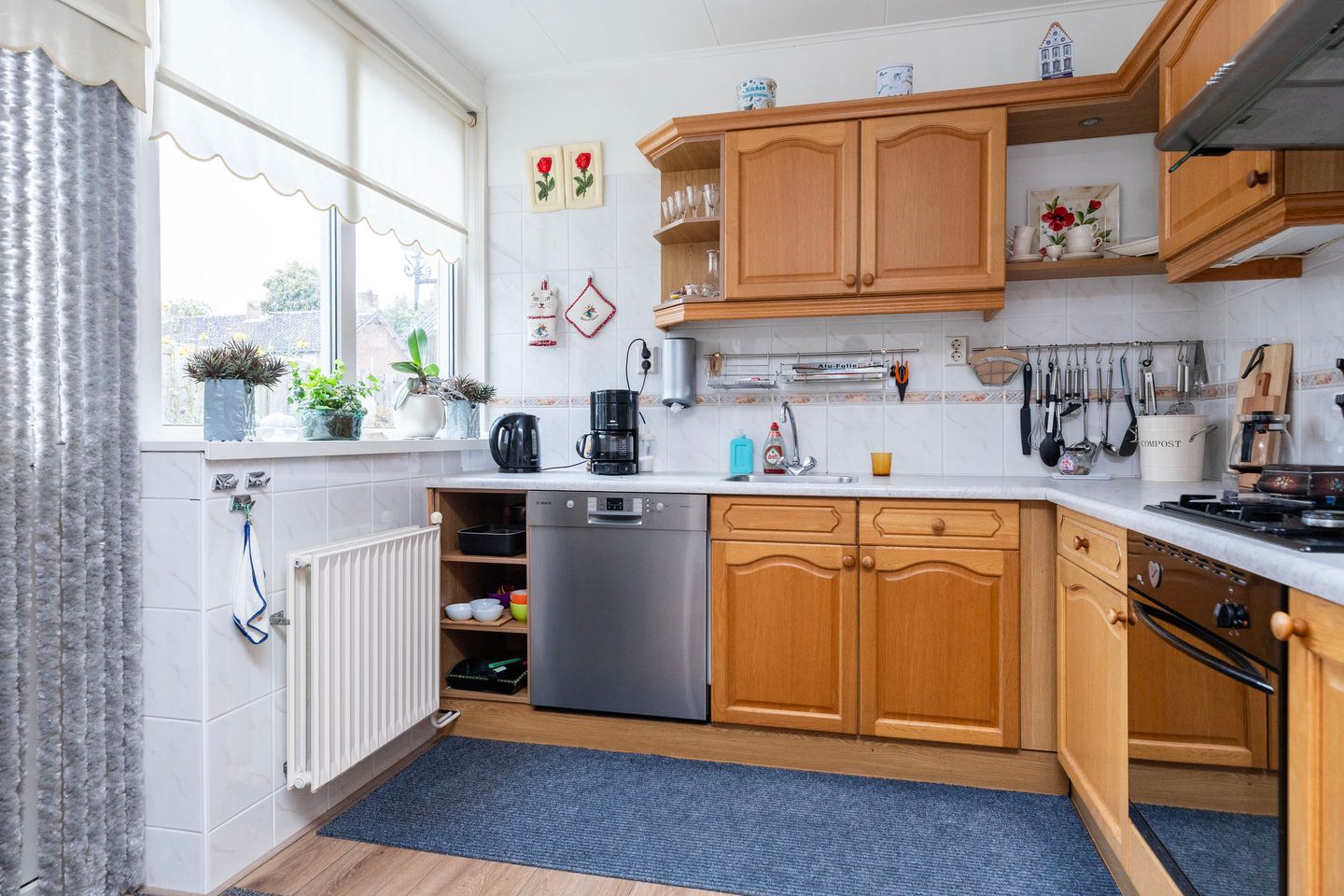 Foto 14 van J.D. van der Waalsstraat 29