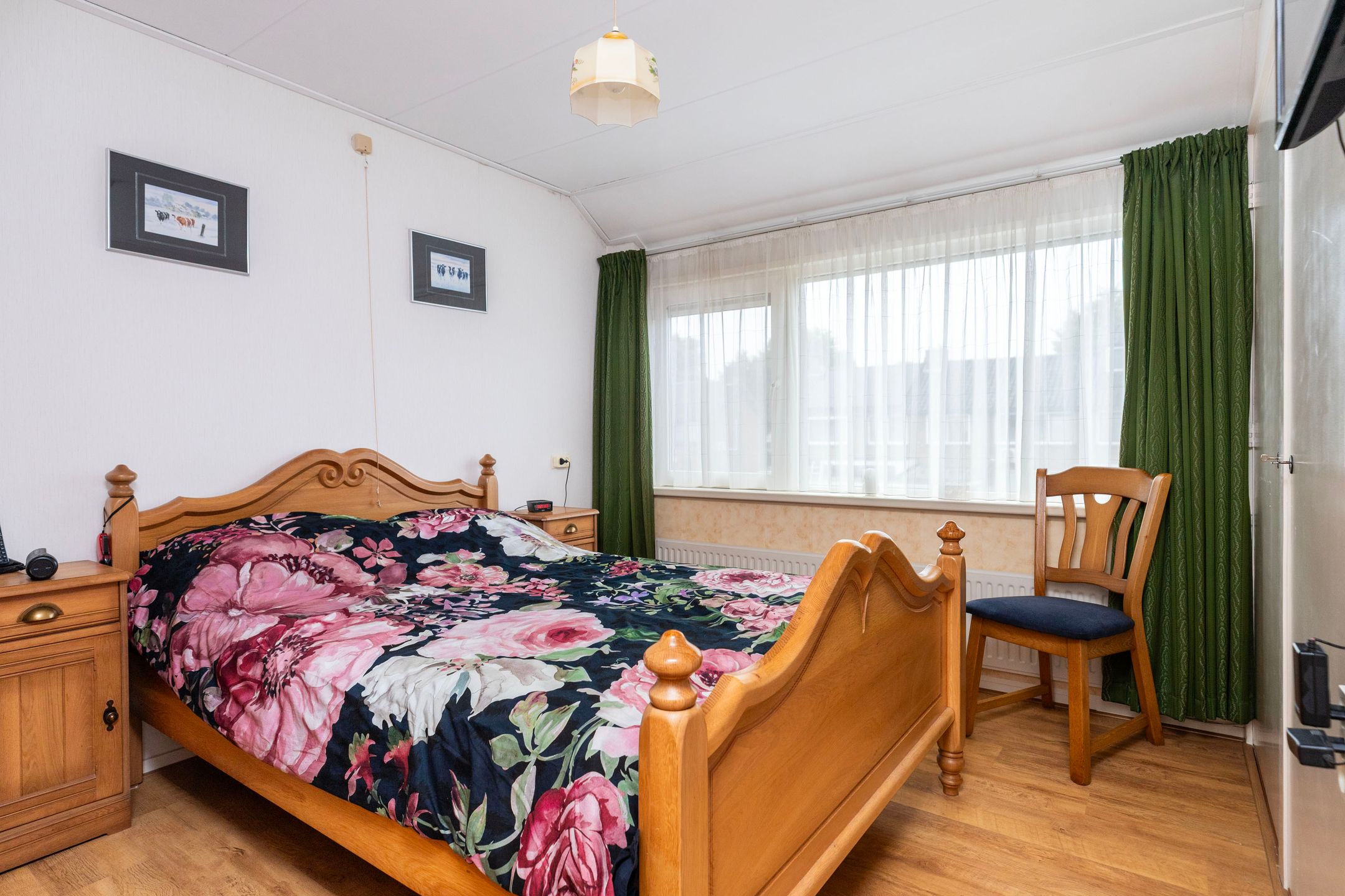 Foto 30 van J.D. van der Waalsstraat 29