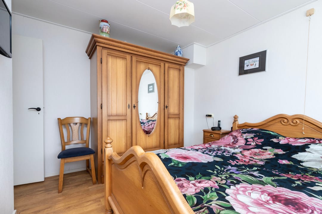 Foto 31 van J.D. van der Waalsstraat 29