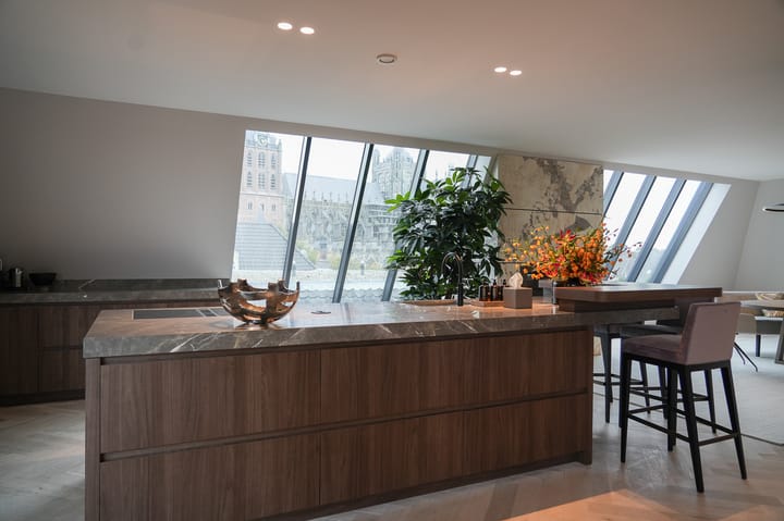 Foto 13 van Parade 13-C