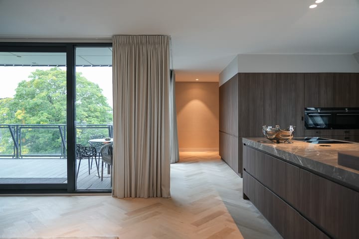 Foto 22 van Parade 13-C