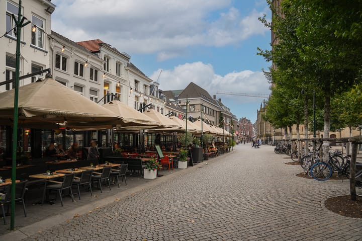 Foto 45 van Parade 13-C