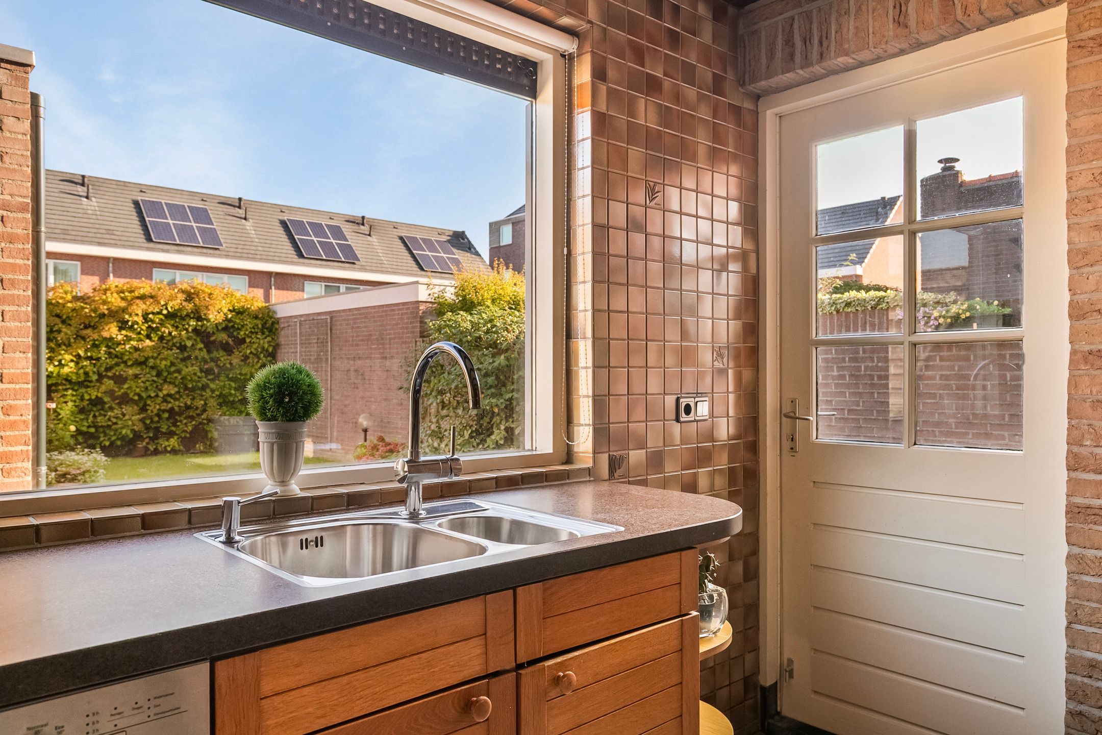 Foto 15 van Wouwsestraatweg 43