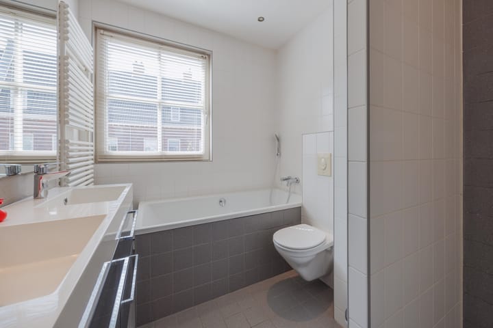 Photo 29 of Willem van Oranjestraat 15