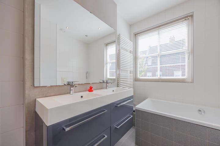 Photo 30 of Willem van Oranjestraat 15