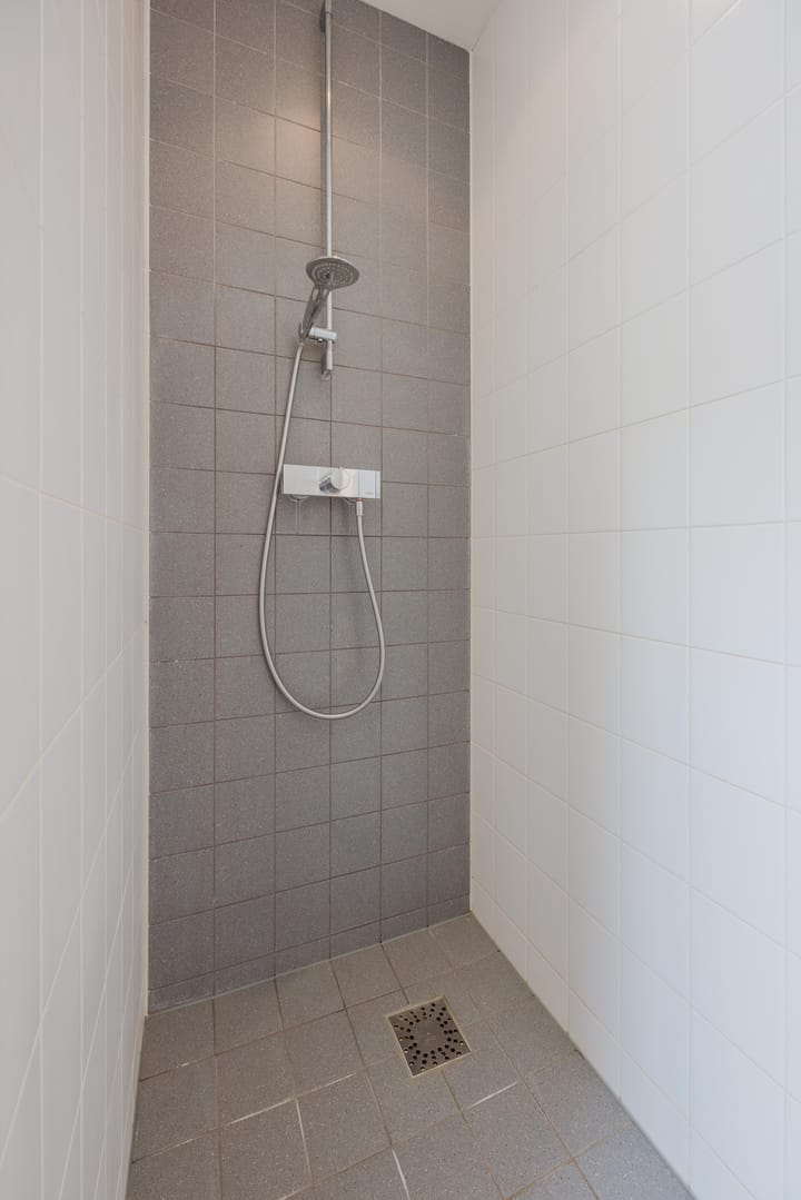 Photo 32 of Willem van Oranjestraat 15