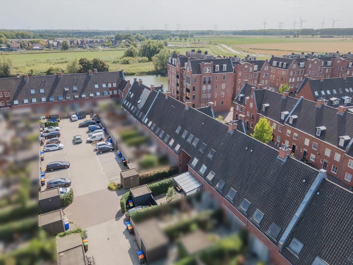 Photo 48 of Willem van Oranjestraat 15