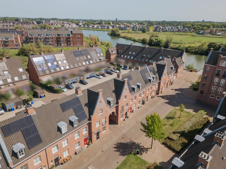 Photo 50 of Willem van Oranjestraat 15