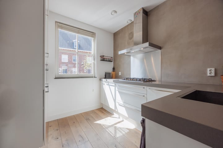 Photo 18 of Willem van Oranjestraat 15