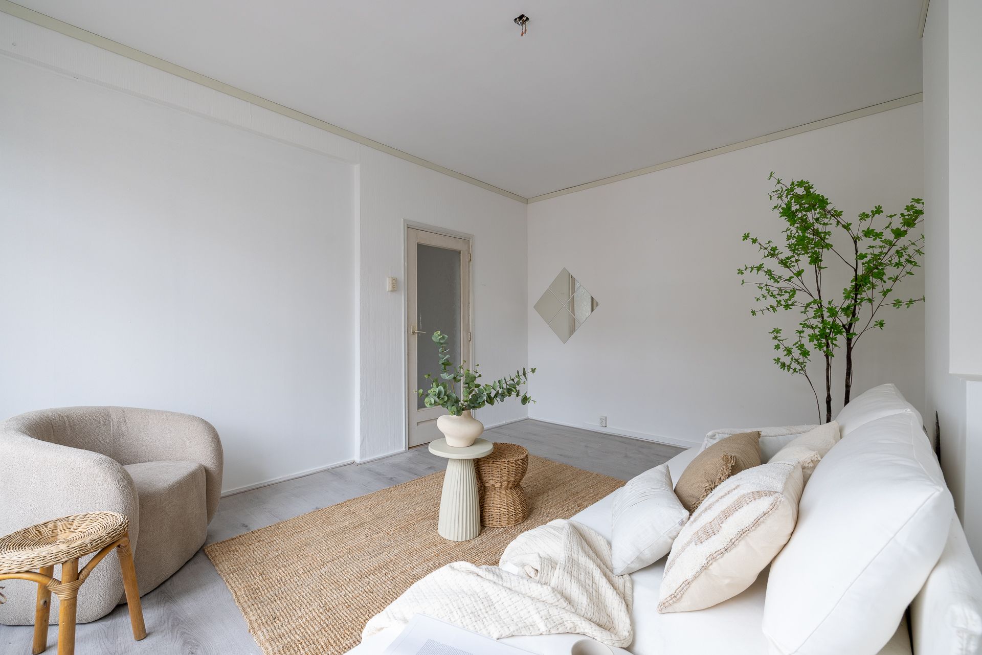 Photo 6 of Jonker Fransstraat 84-C