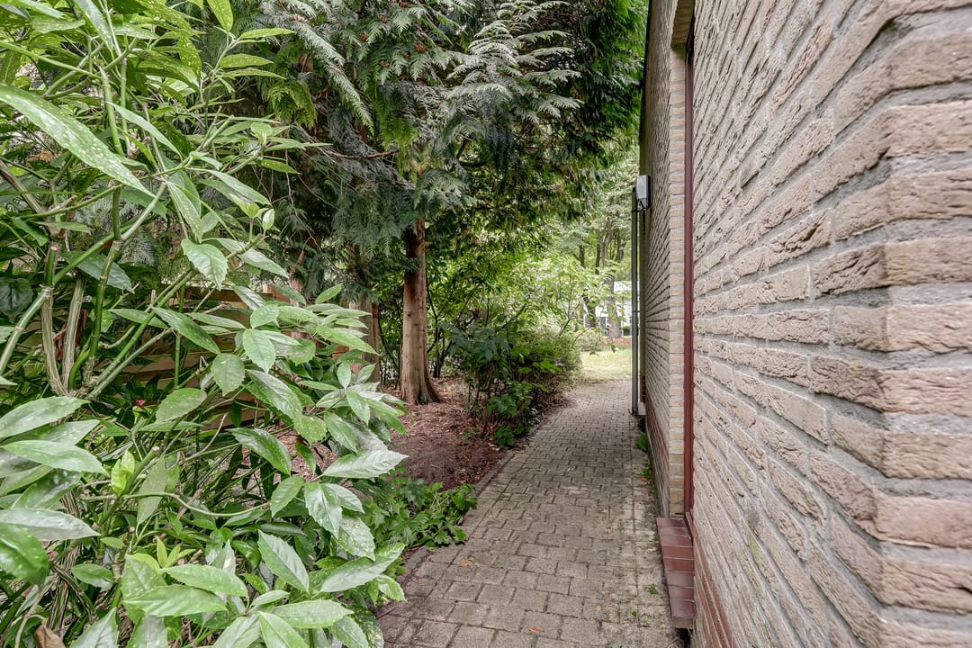 Photo 52 of Chloralaan 4