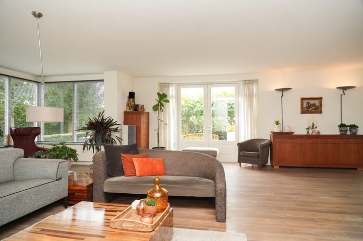 Foto 12 van Dorp 94-B