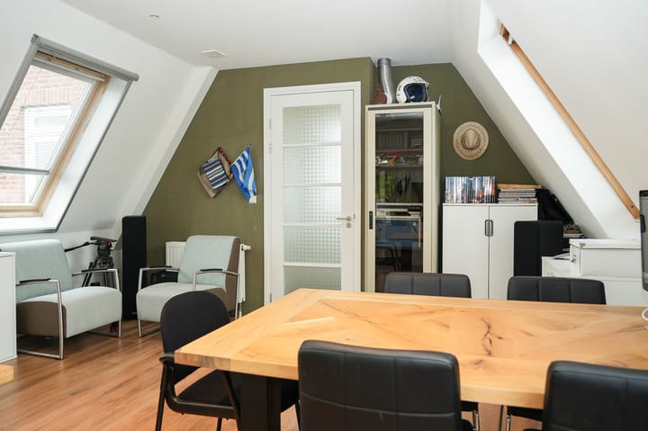 Foto 23 van Dorp 94-B