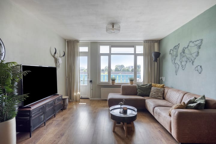 Foto 15 van Lauwerszeeweg 109