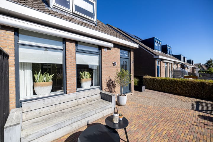 Photo 2 of De Loanen 19