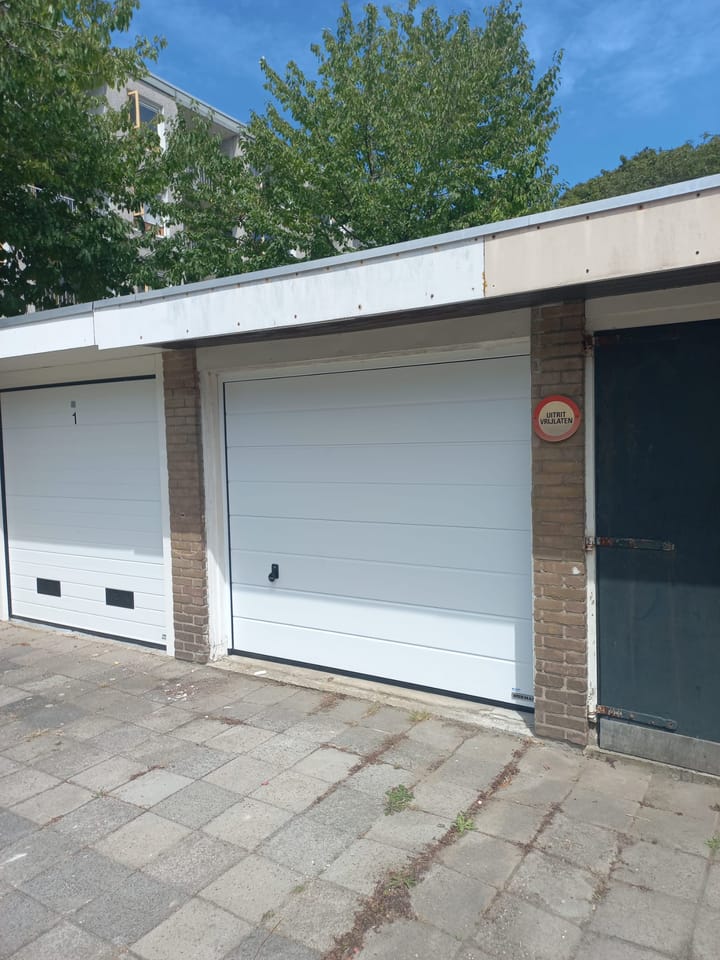 Photo 4 of Adriaen Brouwerstraat 3