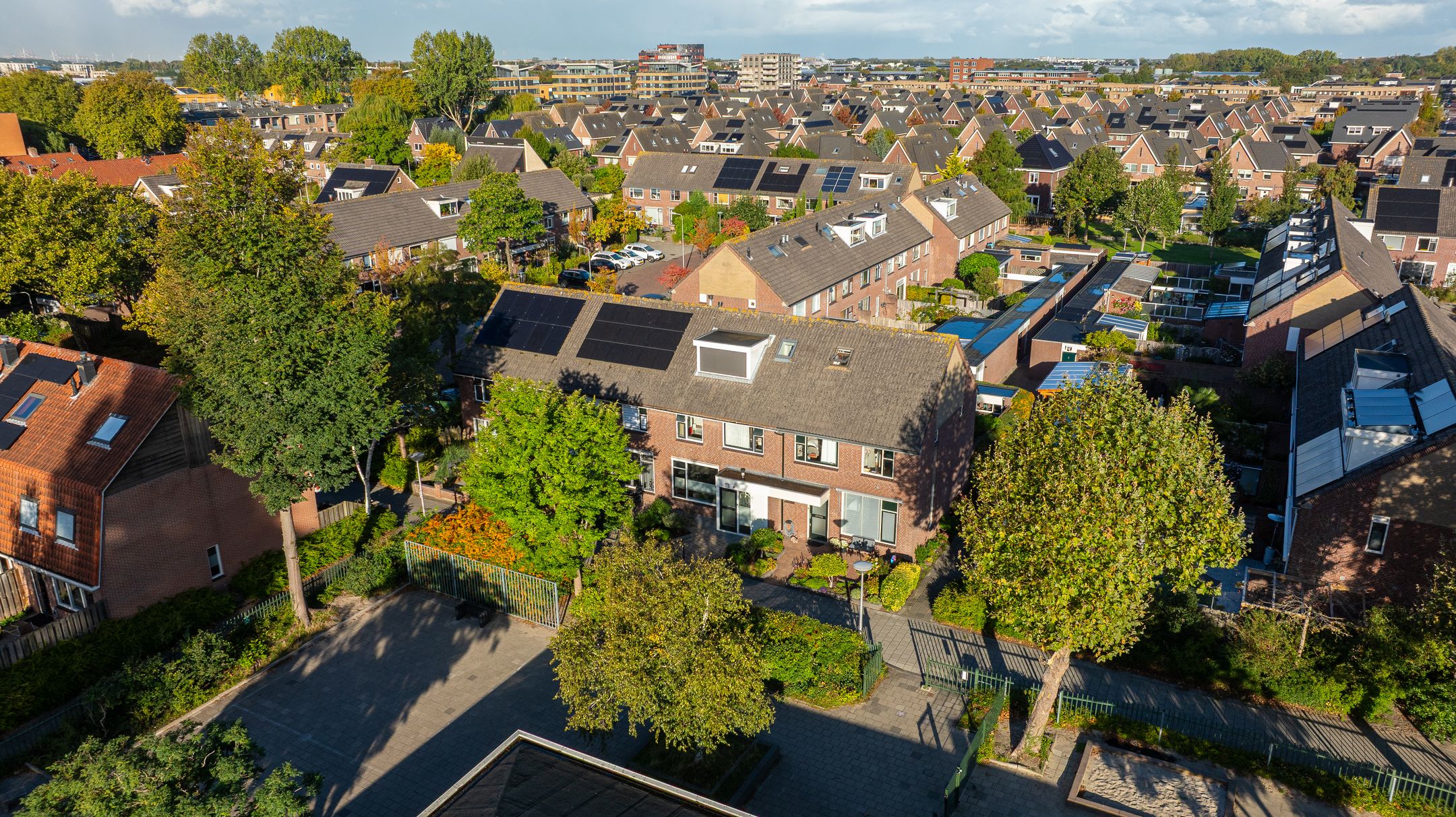 Foto 6 van Midden Woerd 49