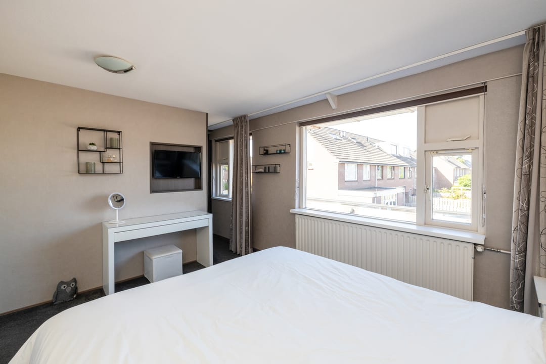 Foto 16 van Midden Woerd 49