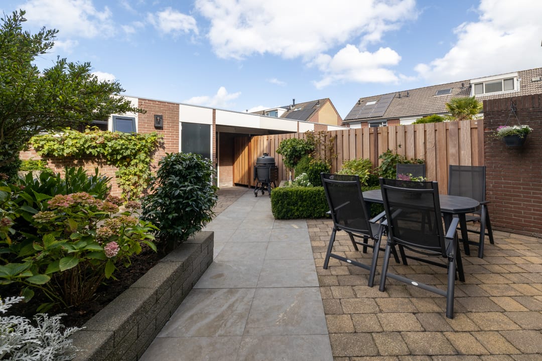 Foto 32 van Midden Woerd 49