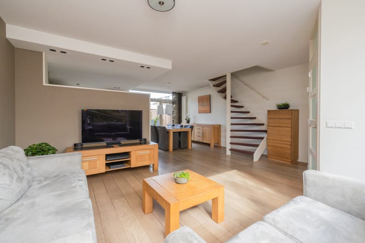 Foto 2 van Midden Woerd 49