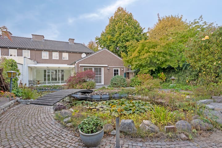 Foto 38 van Willem Alexanderlaan 4