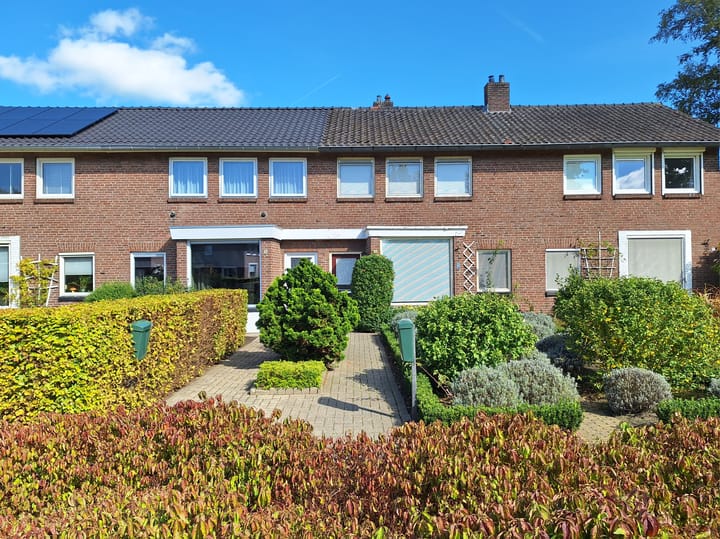 Foto 1 van Julianalaan 14