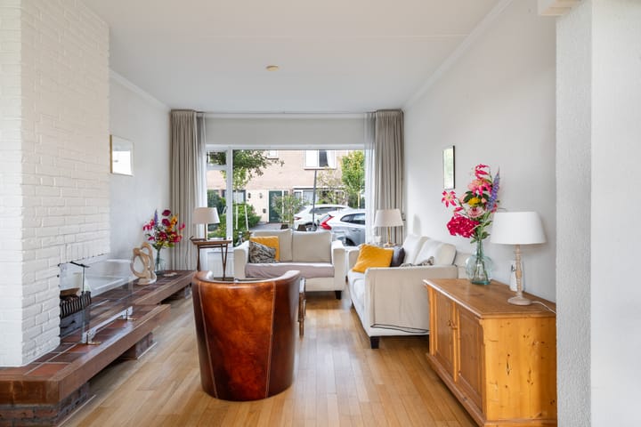 Photo 12 of van Mathenessestraat 43