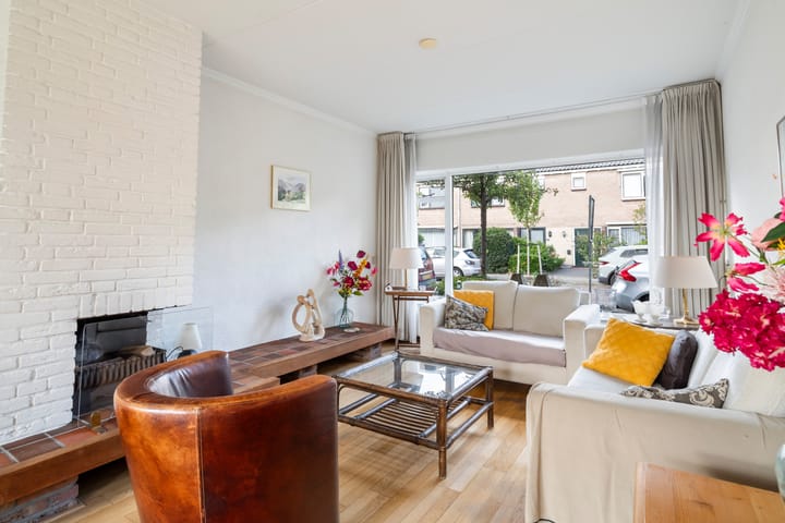 Photo 13 of van Mathenessestraat 43