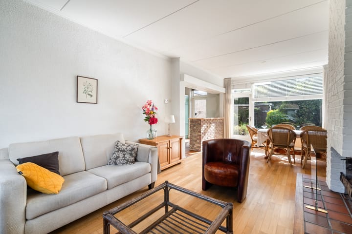 Photo 16 of van Mathenessestraat 43