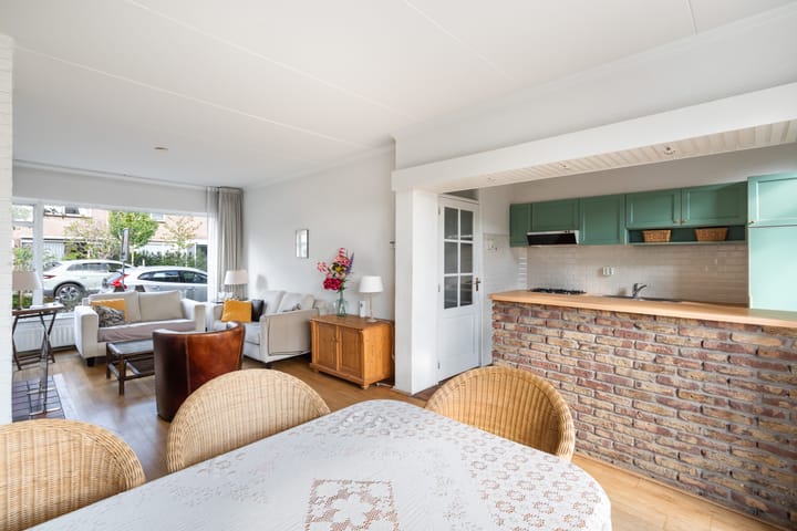 Photo 21 of van Mathenessestraat 43