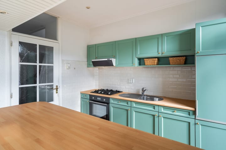 Photo 23 of van Mathenessestraat 43