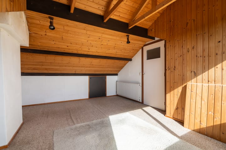 Photo 39 of van Mathenessestraat 43