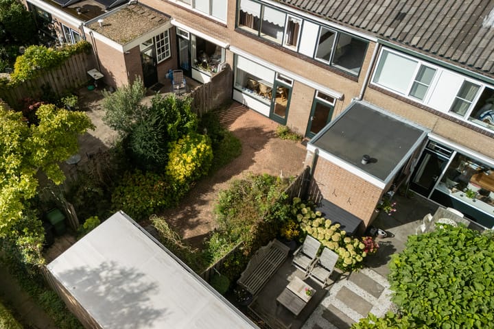 Photo 45 of van Mathenessestraat 43