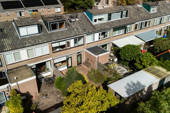 Photo 46 of van Mathenessestraat 43