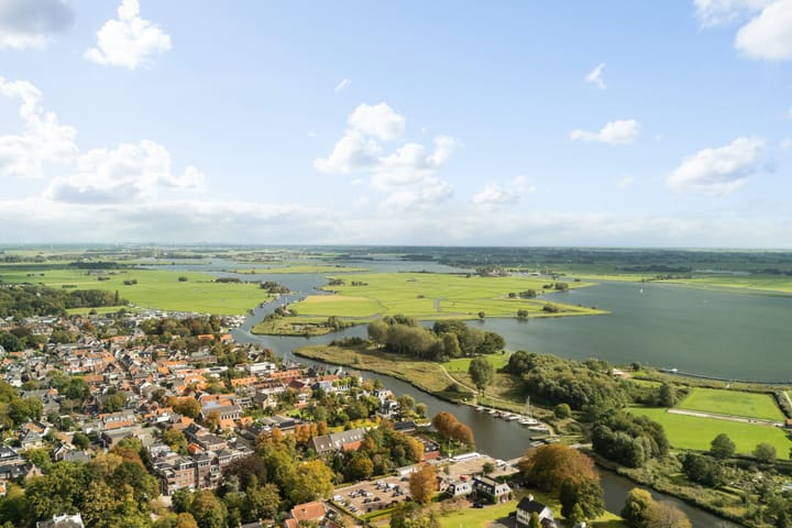 Photo 49 of van Mathenessestraat 43