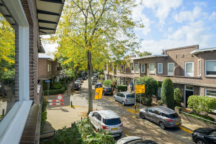 Foto 37 van van Duijvenvoordestraat 72