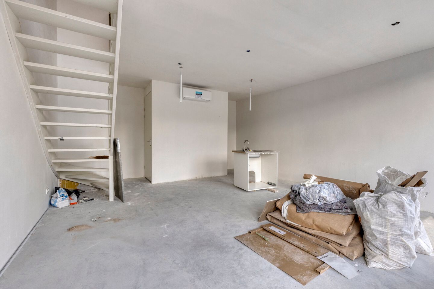 View photo 3 of Benno Premselastraat 78