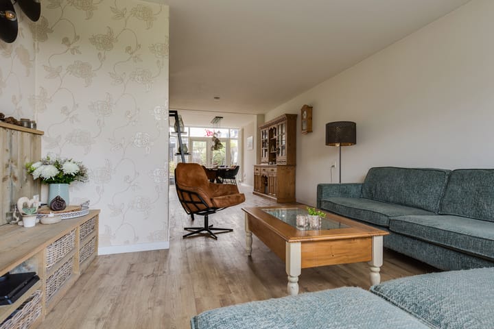 Photo 13 of Buizerdstraat 36