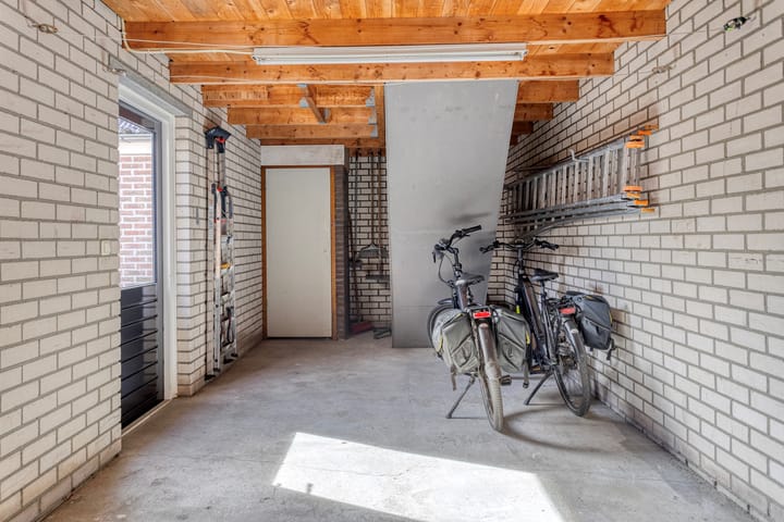 Foto 42 van Hazelaarstraat 2