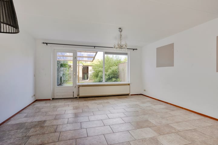 Photo 2 of Zonnebloemstraat 13